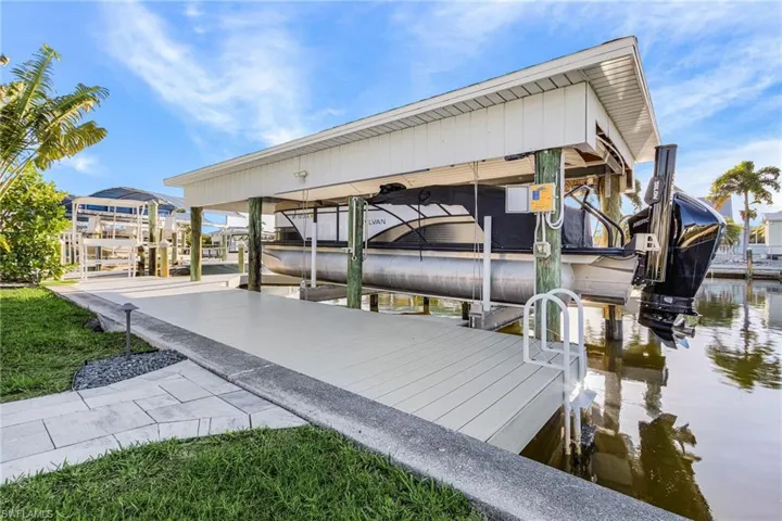 2823 8th Ave, St. James City, Florida 33956