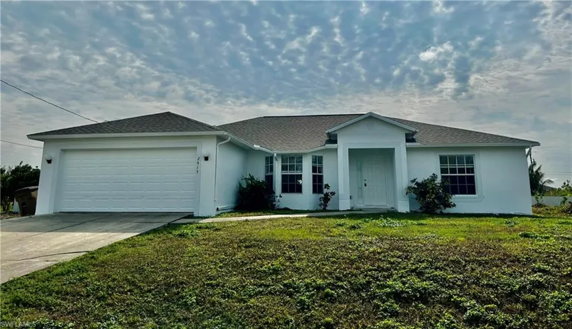 2915  7th W ST, Lehigh Acres, FL 33971