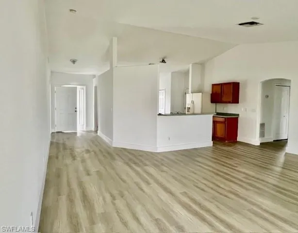 2915  7th W ST, Lehigh Acres, FL 33971