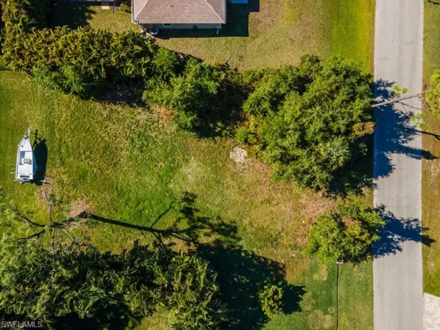 2716 4th Ln, Cape Coral, Florida 33991