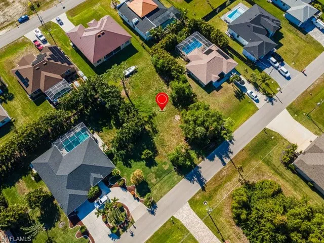 2716 4th Ln, Cape Coral, Florida 33991