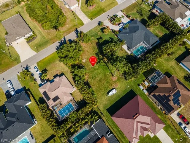2716 4th Ln, Cape Coral, Florida 33991