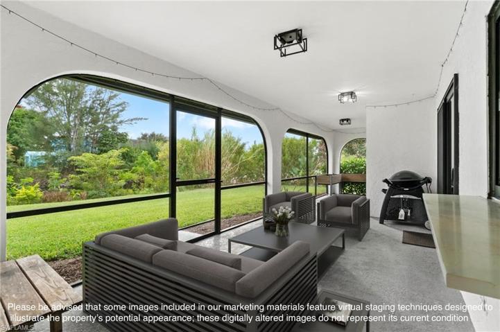 w/ virtual staging