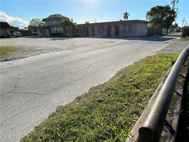820 E Sugarland  HWY, Clewiston, FL 33440