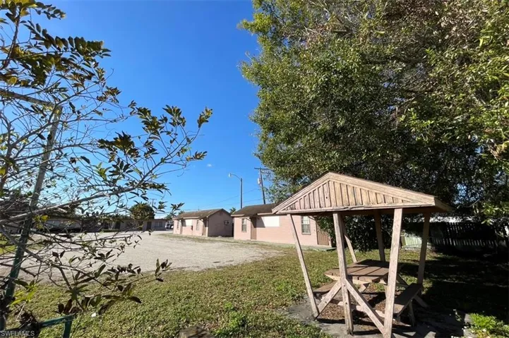 820 E Sugarland  HWY, Clewiston, FL 33440