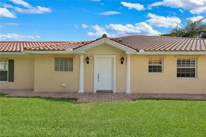 3343 Cayman Ln, Naples, Florida 34119