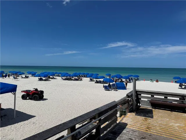 776  Willowbrook  DR, Naples, FL 34108