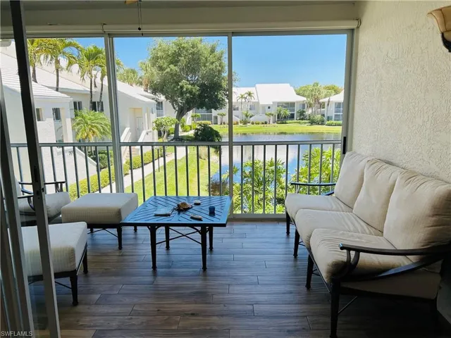 776  Willowbrook  DR, Naples, FL 34108