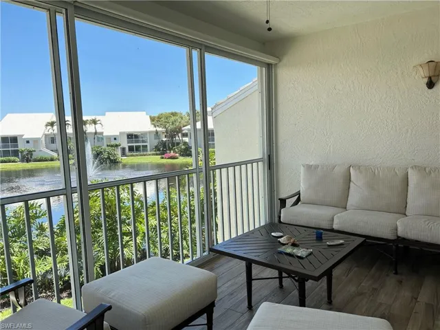 776  Willowbrook  DR, Naples, FL 34108