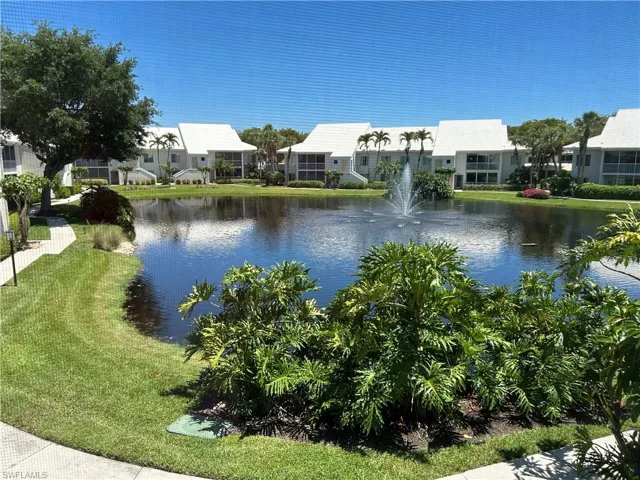 776  Willowbrook  DR, Naples, FL 34108
