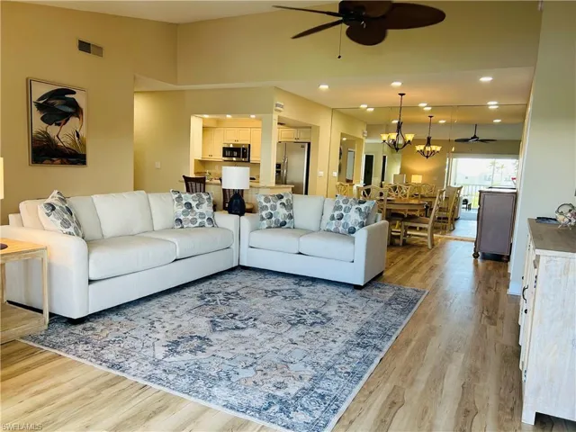 776  Willowbrook  DR, Naples, FL 34108
