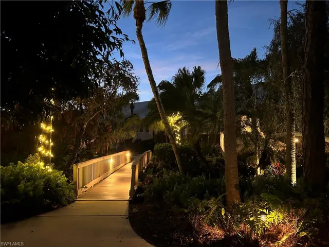 776  Willowbrook  DR, Naples, FL 34108