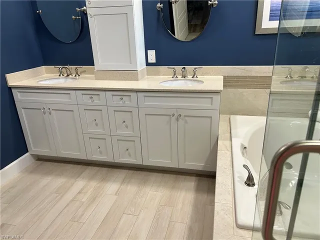 776  Willowbrook  DR, Naples, FL 34108