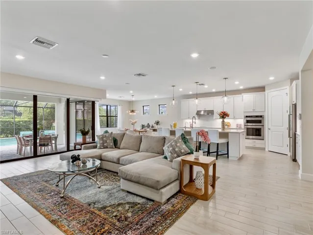 12905 Hadley Ct, Fort Myers, Florida 33913