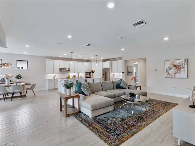 12905 Hadley Ct, Fort Myers, Florida 33913