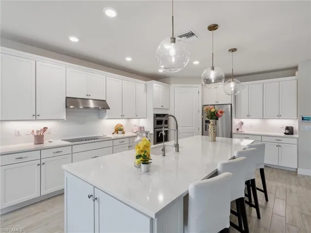 12905 Hadley Ct, Fort Myers, Florida 33913