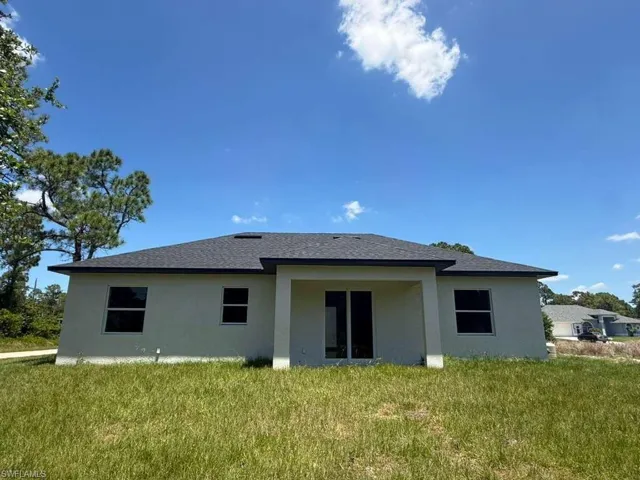 908  Winters E ST, Lehigh Acres, FL 33974