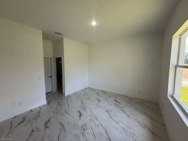 908  Winters E ST, Lehigh Acres, FL 33974