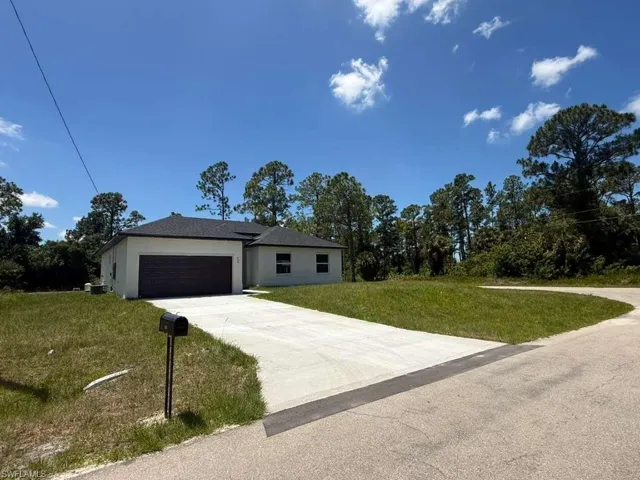 908  Winters E ST, Lehigh Acres, FL 33974