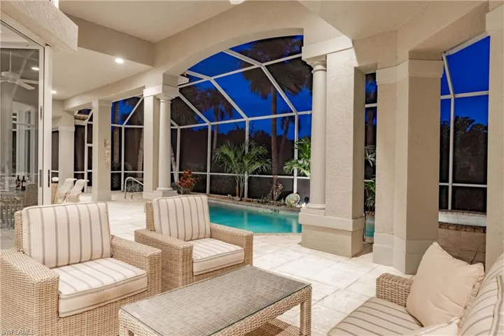 Entertain your guests in the evening on the spacious lanai
