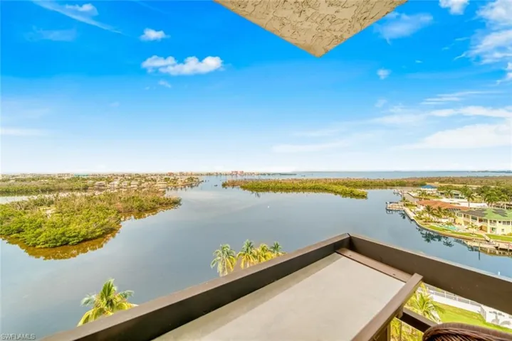 Open lanai with vista views