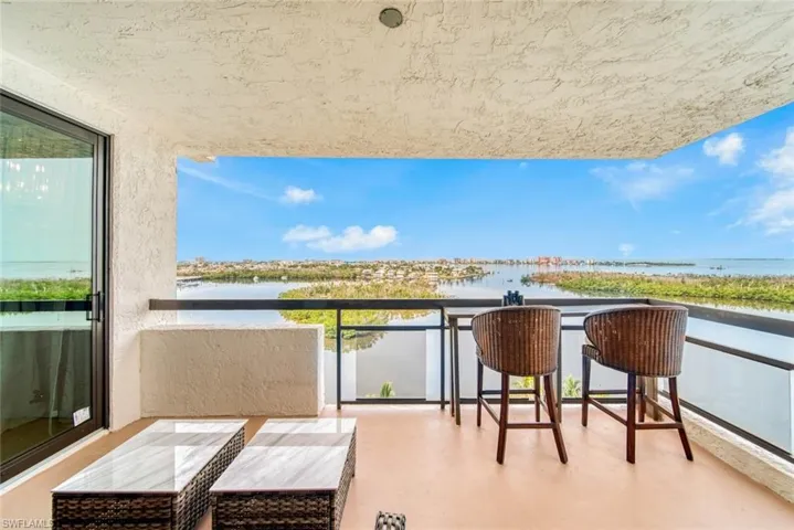 Open lanai with endless views