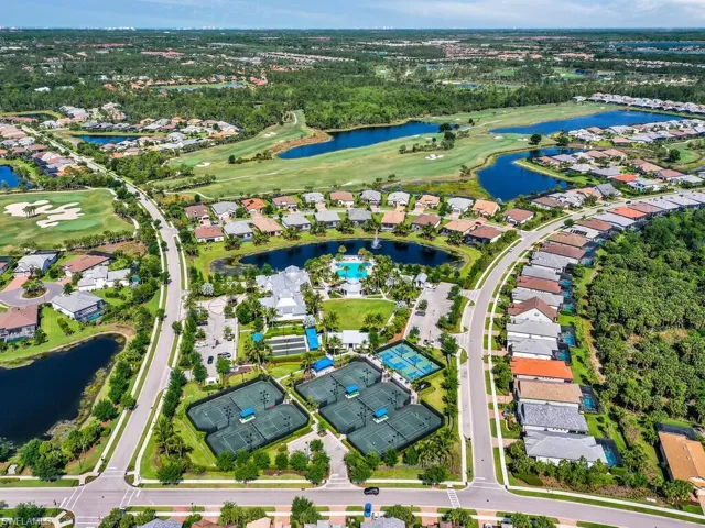 9417  Purple Martin  CT, Naples, FL 34120