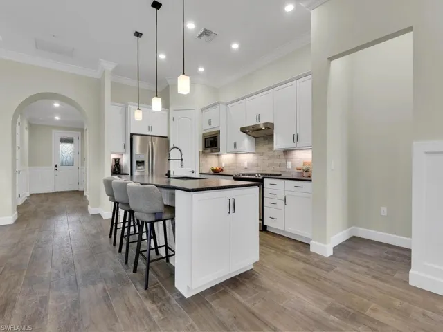 9417  Purple Martin  CT, Naples, FL 34120