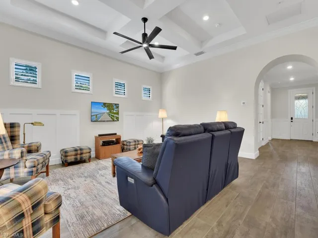 9417  Purple Martin  CT, Naples, FL 34120