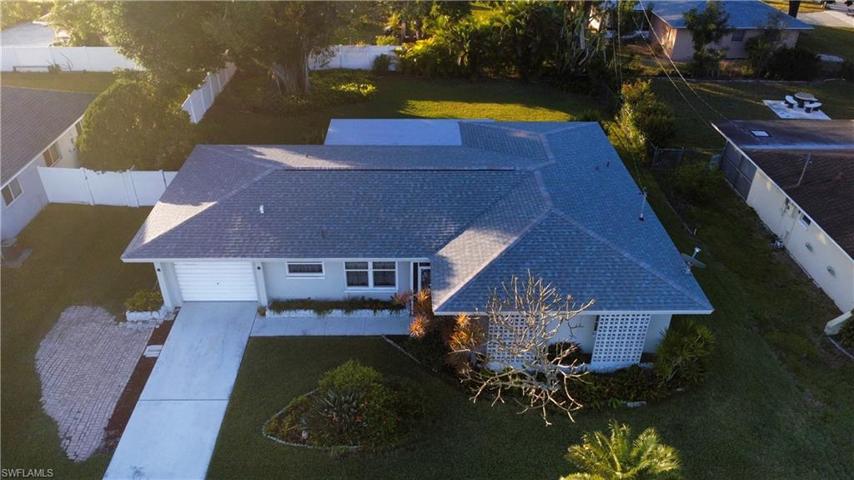 4105  Country Club  BLVD, Cape Coral, FL 33904