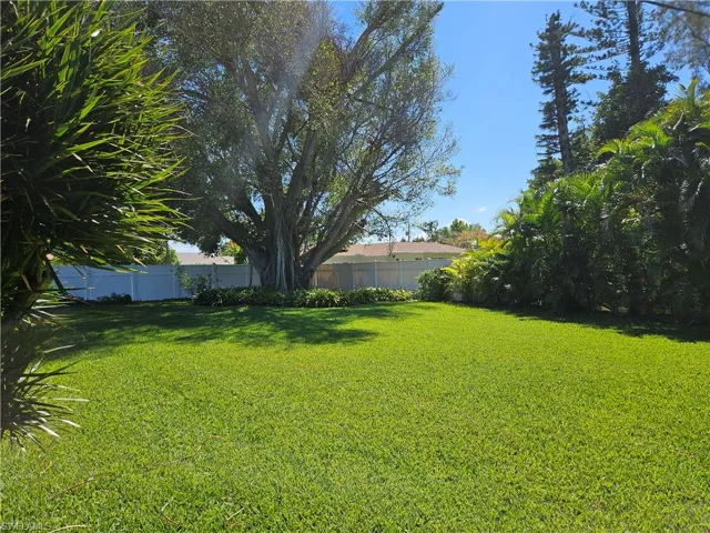 4105  Country Club  BLVD, Cape Coral, FL 33904