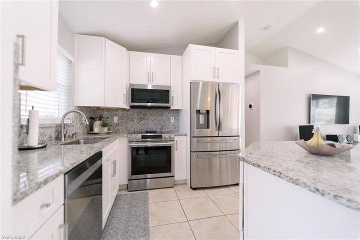 1149 SW 41st TER, CAPE CORAL FL 33914