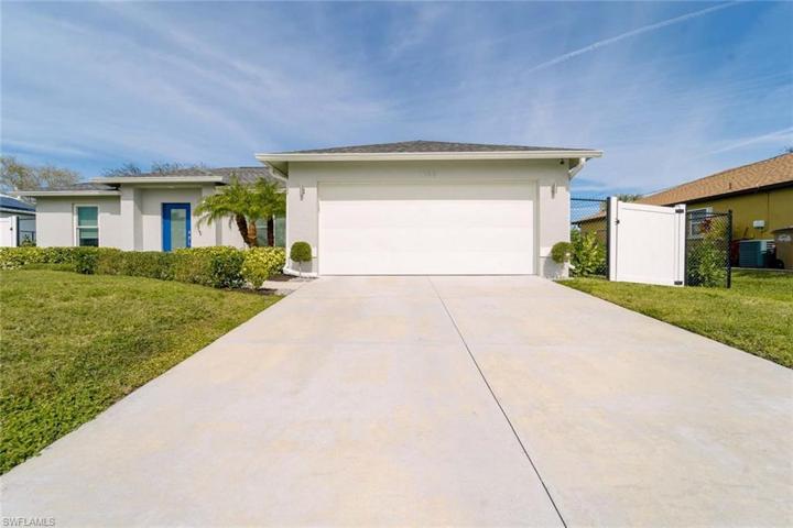 1149 SW 41st TER, CAPE CORAL FL 33914
