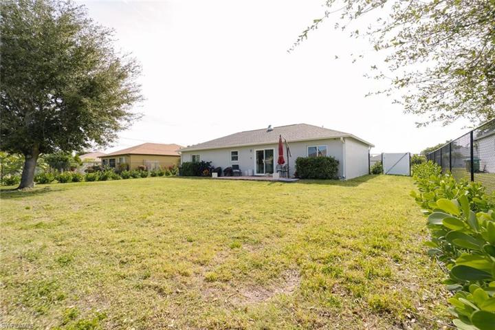 1149 SW 41st TER, CAPE CORAL FL 33914