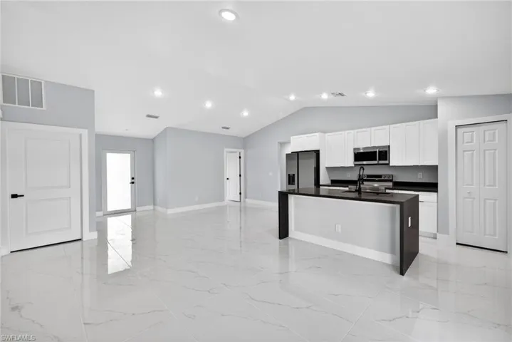 818  Portland E ST, Lehigh Acres, FL 33974