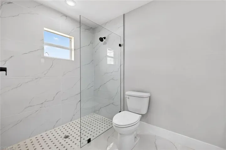 818  Portland E ST, Lehigh Acres, FL 33974