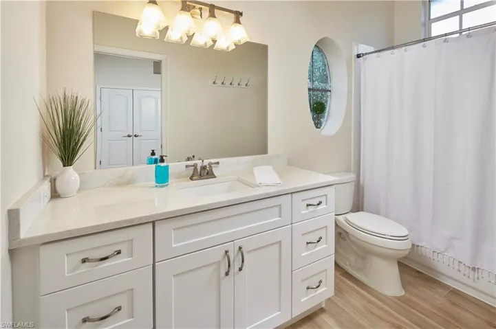 Guest bathroom.
