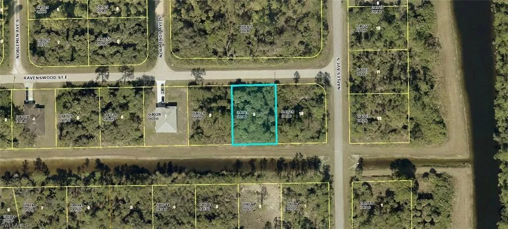 1244 Ravenswood St E, Lehigh Acres, Florida 33974