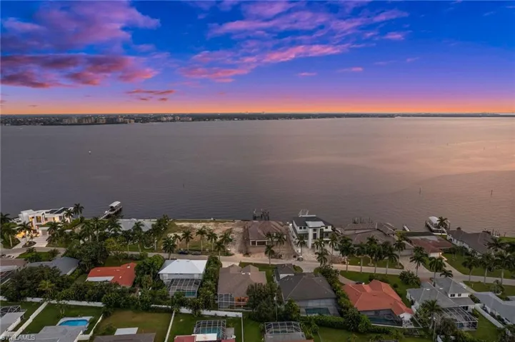 643  Coral  DR, Cape Coral, FL 33904