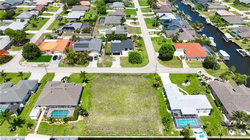1041 Se 23rd Ave, Cape Coral, Florida 33990