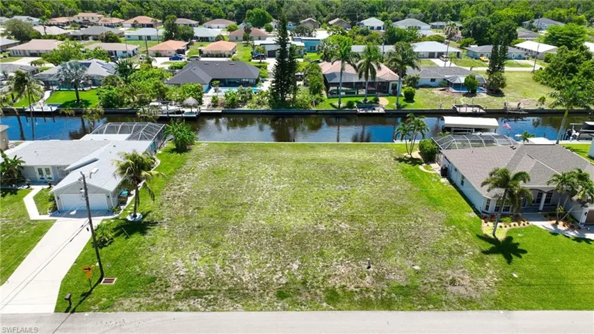 1041 Se 23rd Ave, Cape Coral, Florida 33990