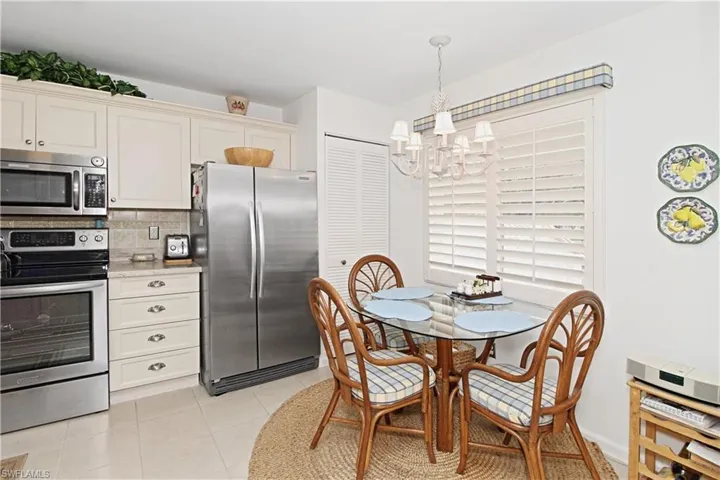 Eat-in kitchen with plantation shutters
