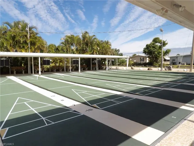 Surrounding community featuring shuffleboard