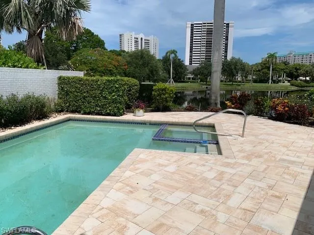 611 Bridgeway Ln, Naples, Florida 34108