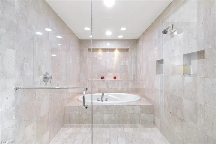 265  Indies  WAY, Naples, FL 34110