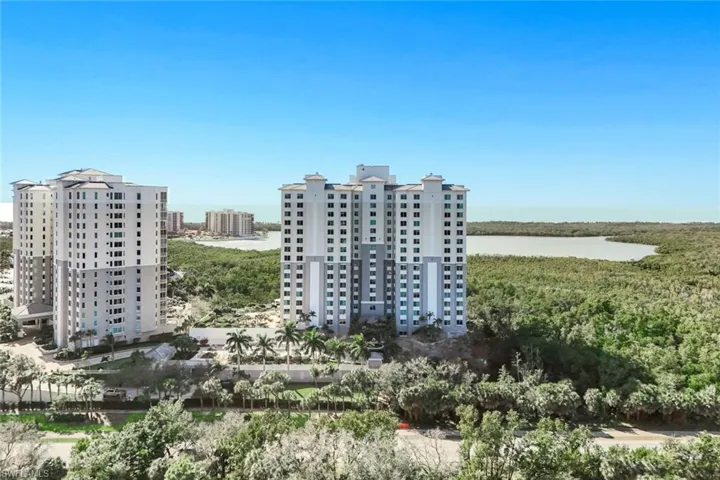 265  Indies  WAY, Naples, FL 34110