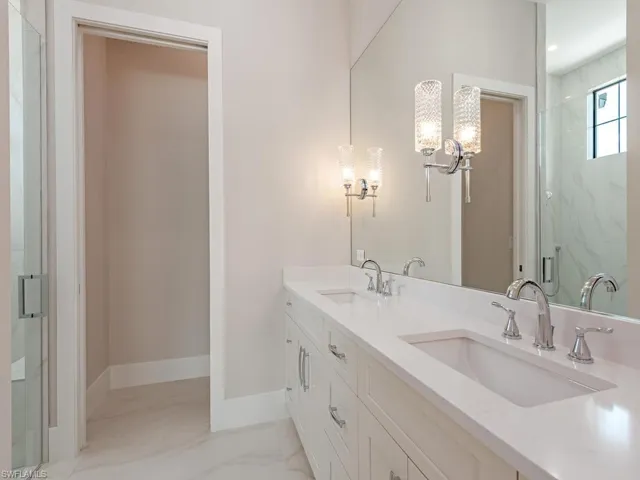 1102 9th Ave N, Naples, Florida 34102