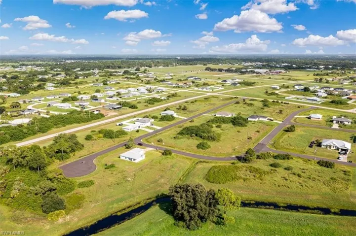 9023 W Crow Cir, Labelle, Florida 33935