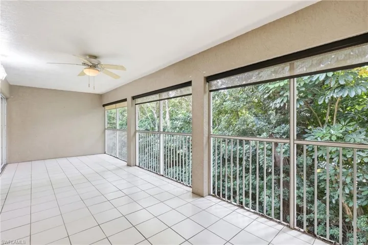 Long & Spacious Private Screened Lanai