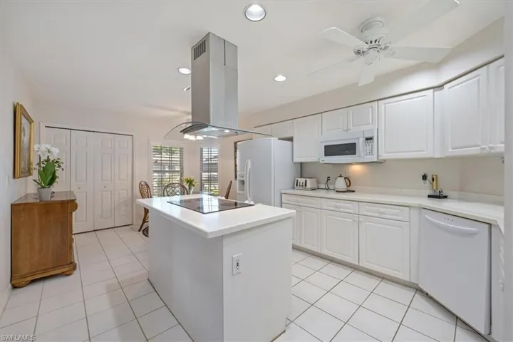 203 Via Perignon 2-4, Naples, Florida 34119
